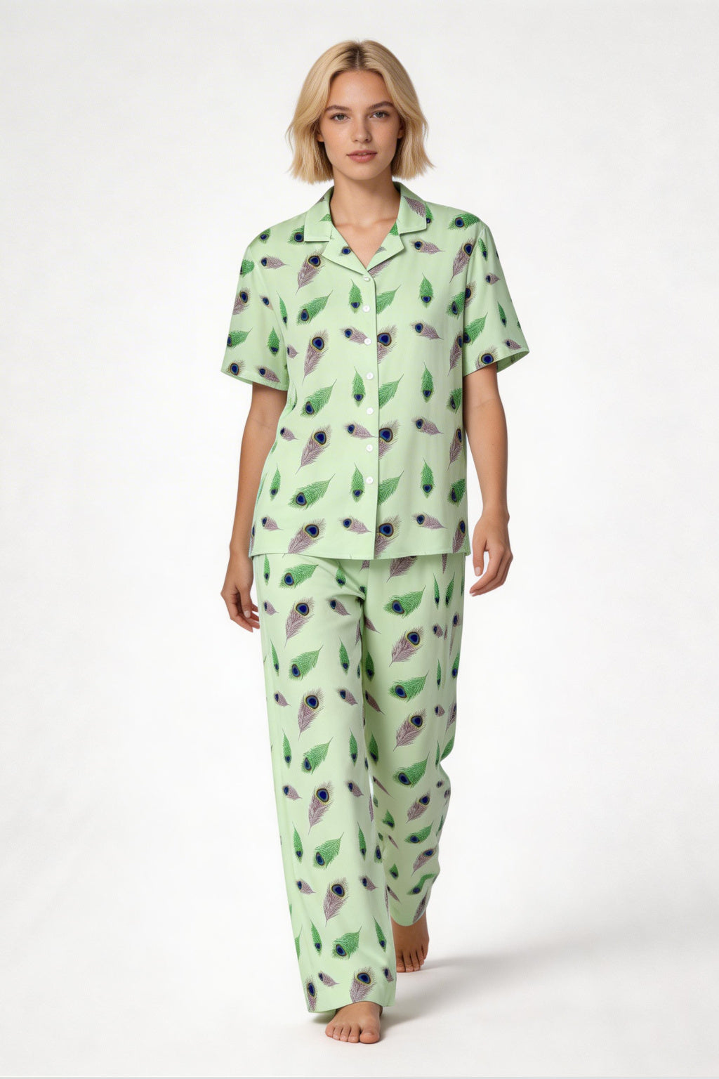Guloya's Feathers Women's Hawaii Shirt | Rayon