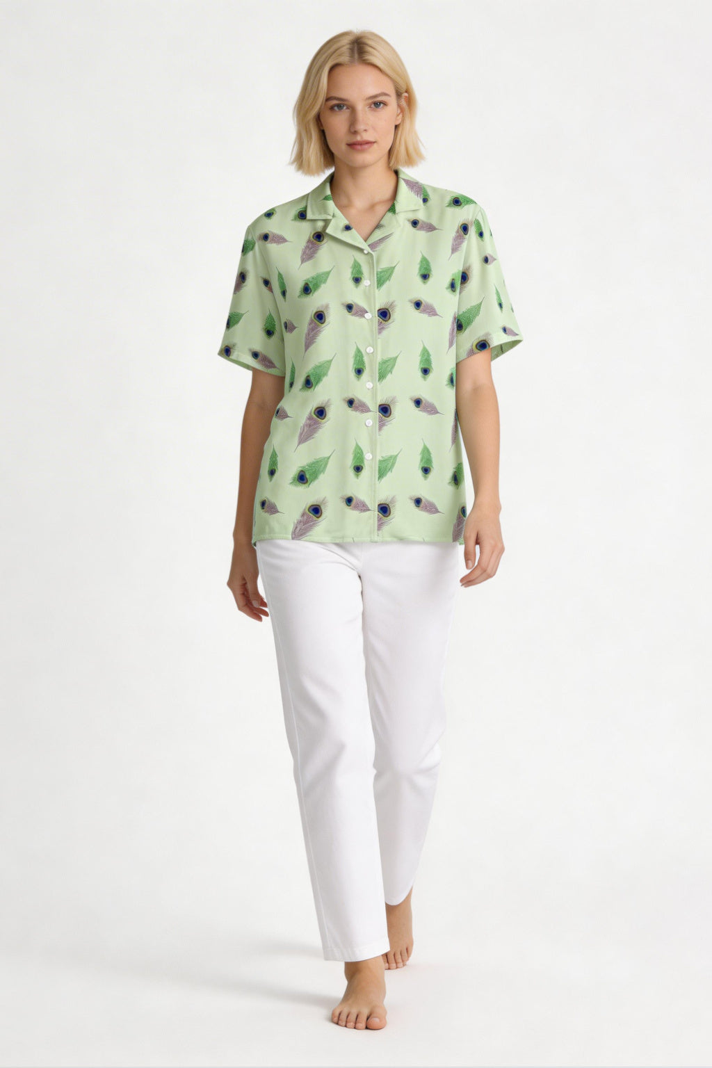 Guloya's Feathers Women's Hawaii Shirt | Rayon